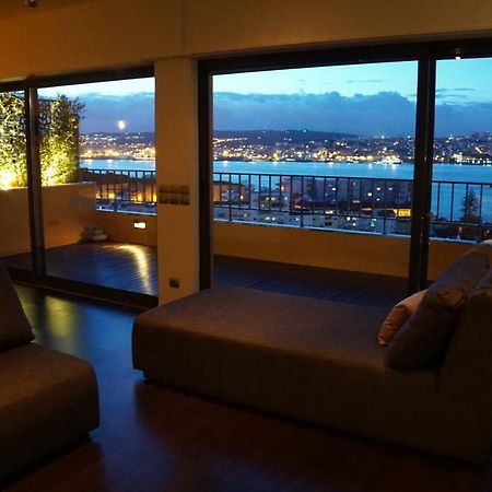 Penthouse Bellevue Apartment Алмада Екстериор снимка