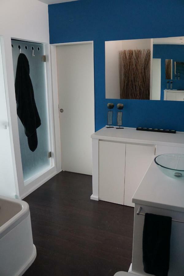 Penthouse Bellevue Apartment Алмада Екстериор снимка