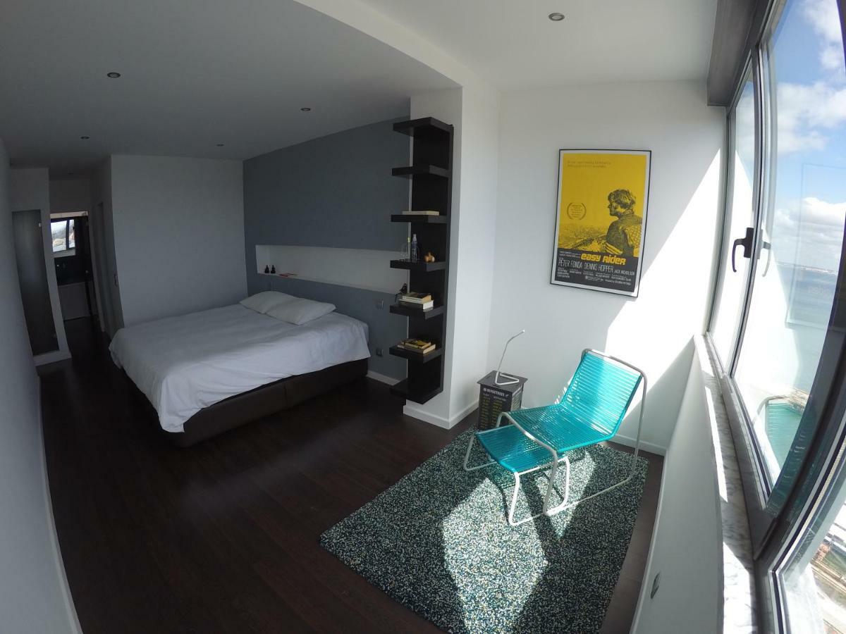 Penthouse Bellevue Apartment Алмада Екстериор снимка
