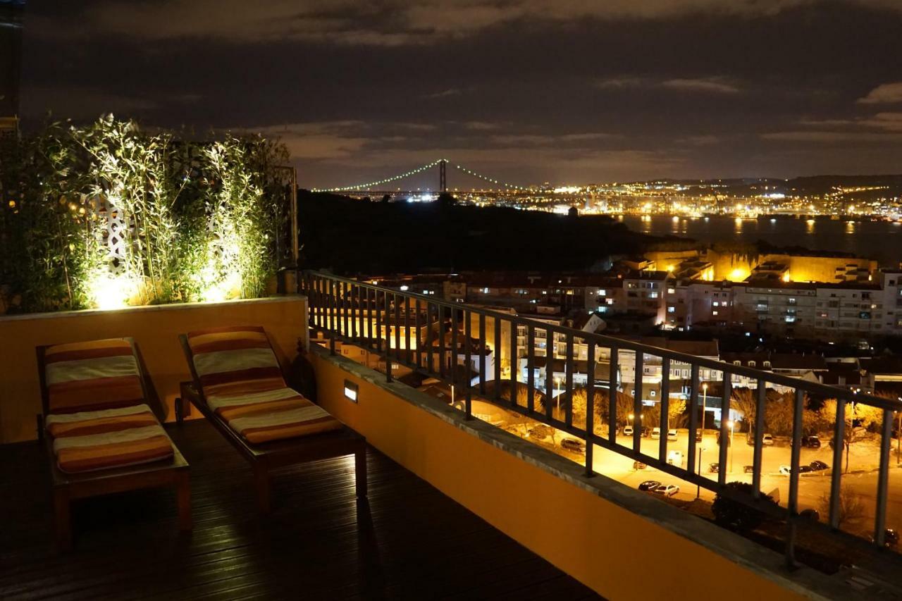Penthouse Bellevue Apartment Алмада Екстериор снимка